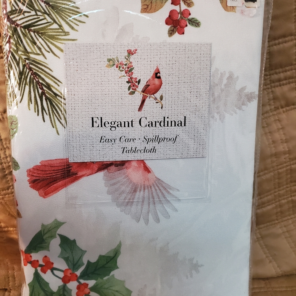 NWT Elegant Cardinal Tablecloth by Benson Mills